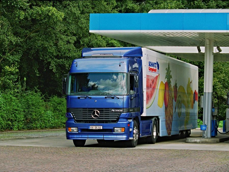  Mercedes-Benz Actros 1843 1997 года  (фото 13 из 21)